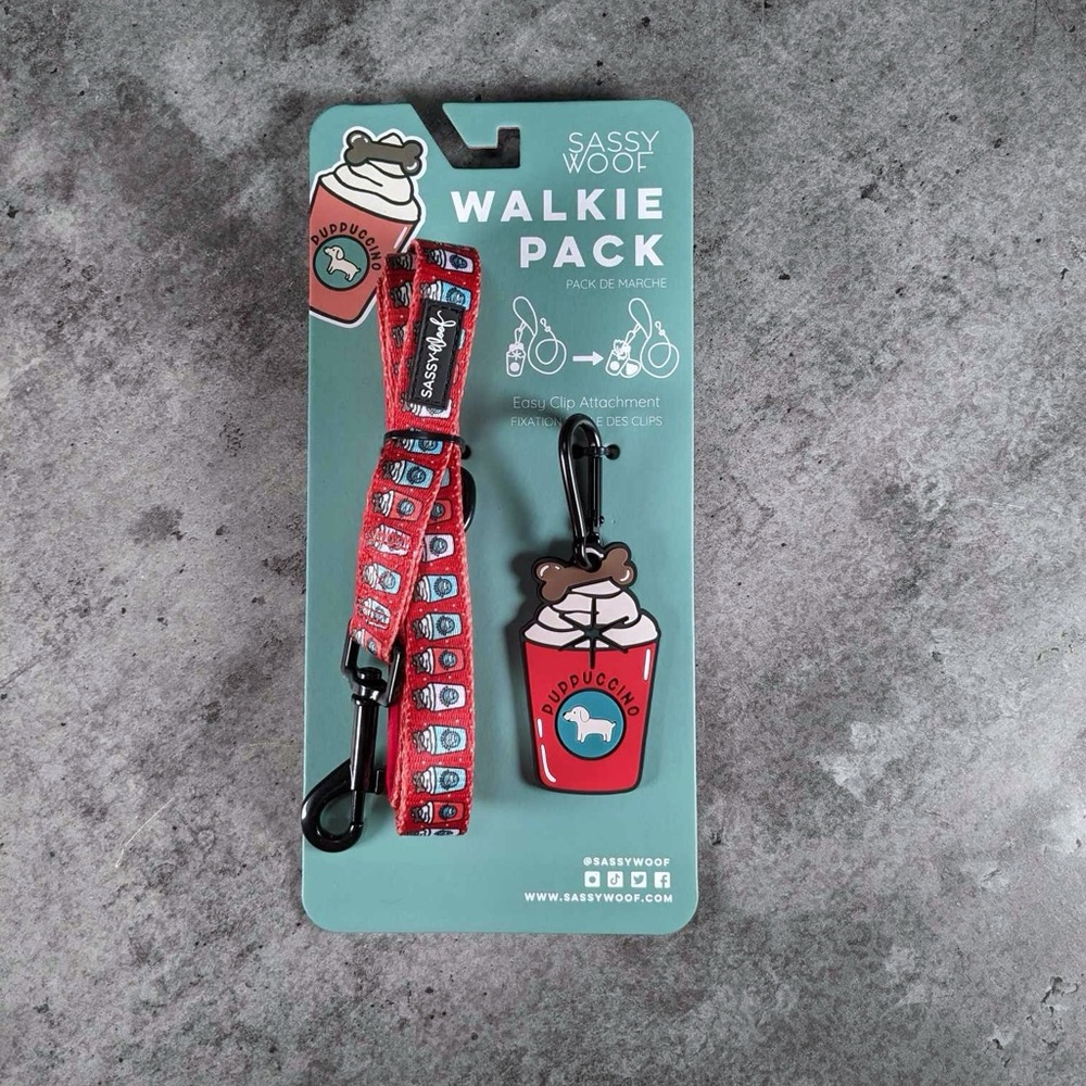 NWT  PUPPUCINO Sassy Woof Leash & Potty Pal Combo